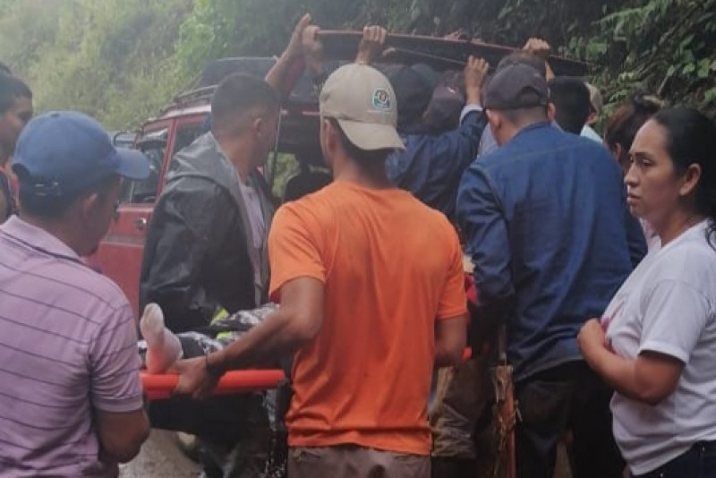 Cinco heridos en Rionegro por caída al abismo