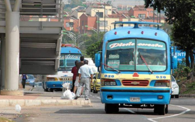 Para el pasaje, 50 y 100 pesitos más