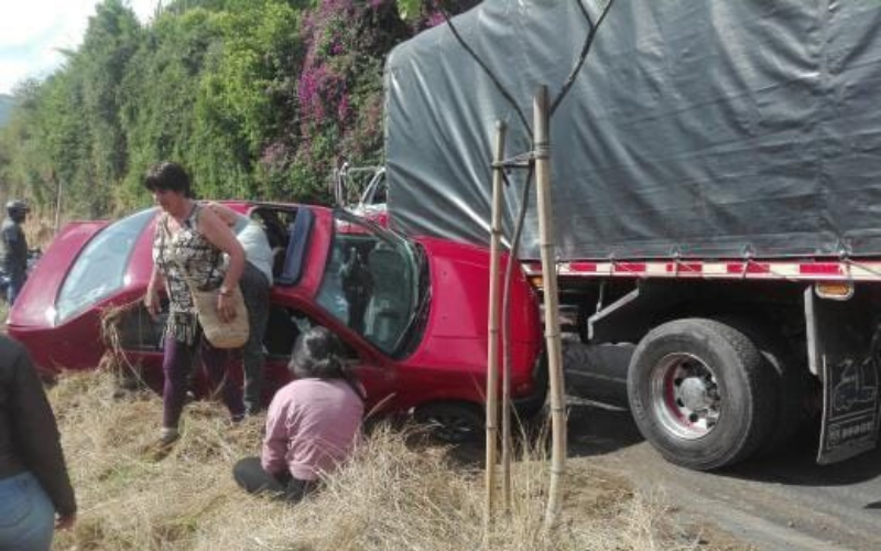 Impresionante accidente de tránsito en la vía a Girón