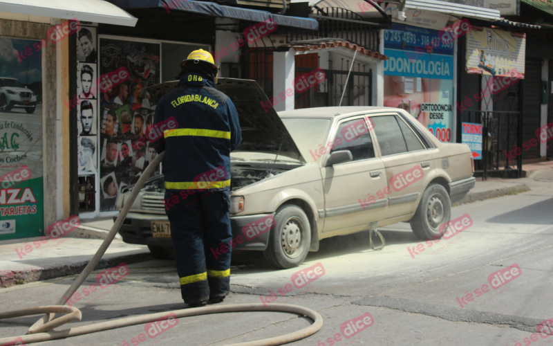 ¡Susto en el Mazda 323!