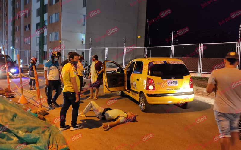 Salió volando contra el taxi en Barroblanco