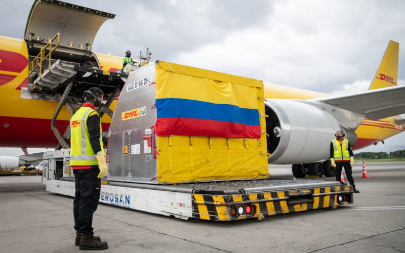 Llegó el primer lote de vacunas Covid a Colombia