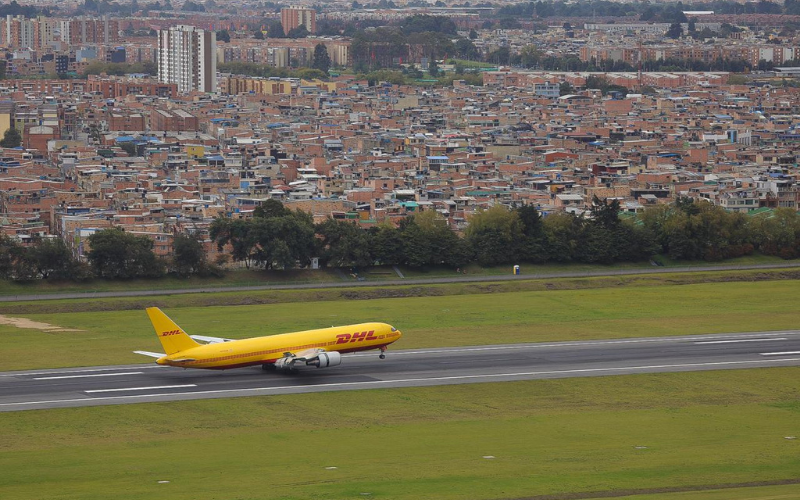 Llegó el primer lote de vacunas Covid a Colombia