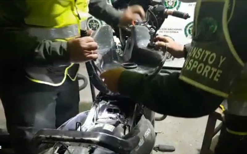 La droga iba oculta en una moto y un carro