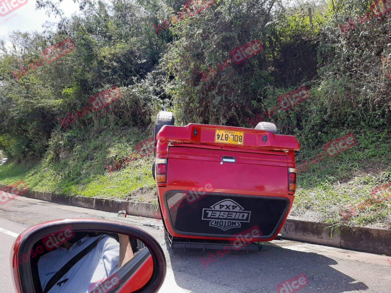 Un ‘totazo’ en la vía El Socorro – San Gil