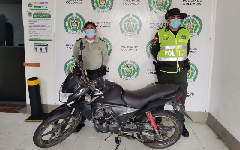 El ladrón escondió la moto entre las matas en Málaga