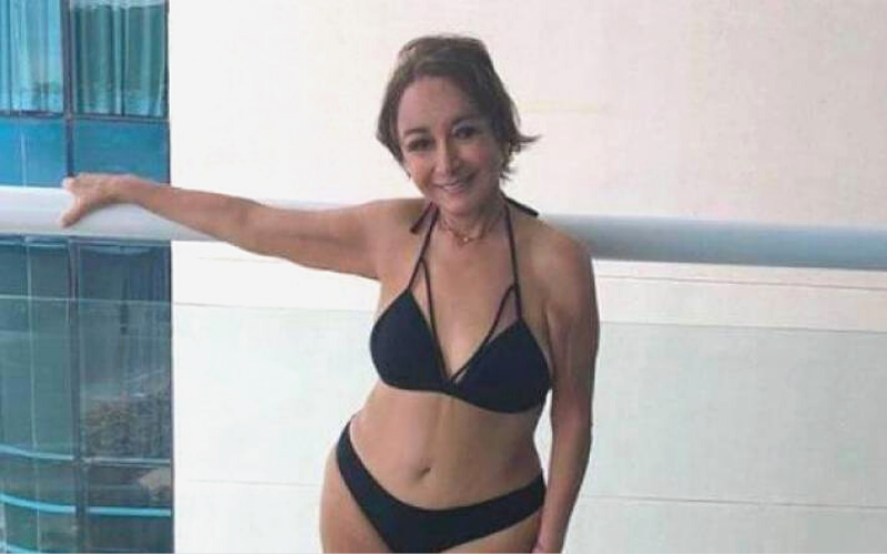 La ‘Chilindrina’ en bikini a sus 70 años