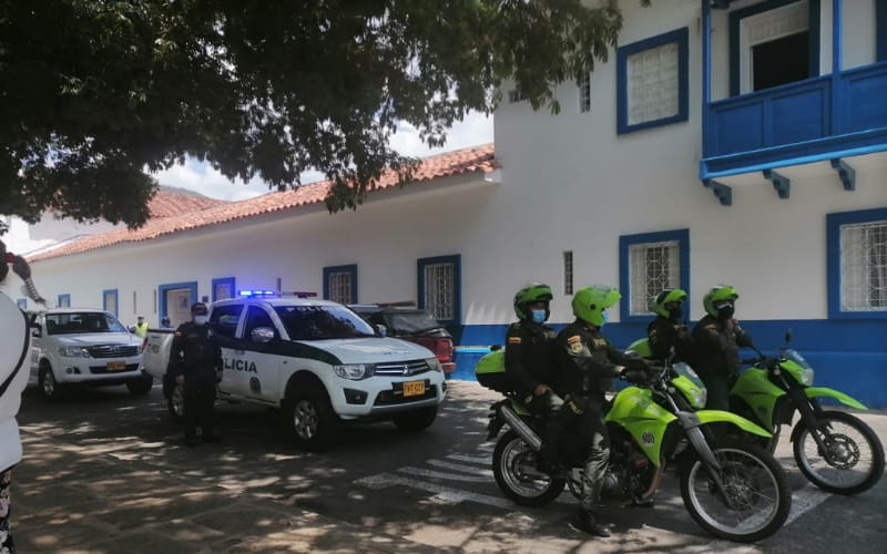 La Policía custodia el proceso de vacunación