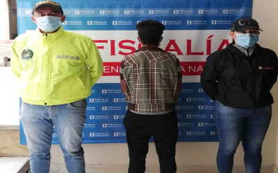 Al pelao’ se le fue la mano con la abuelita