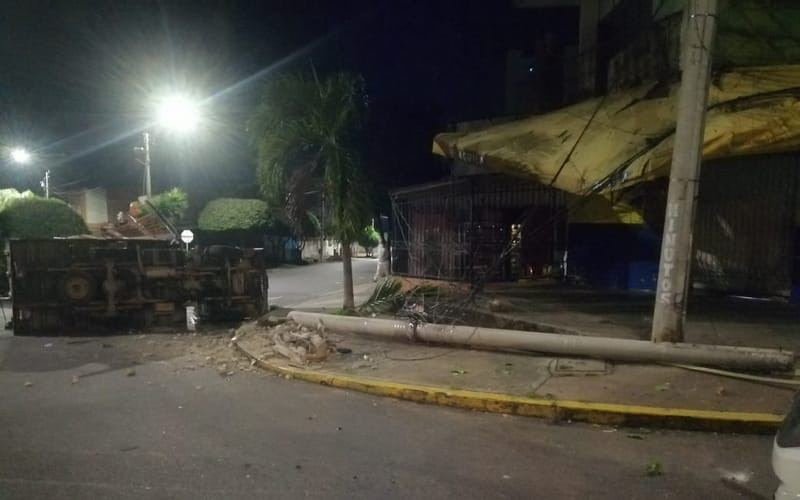 Se lo puso a una tienda en la madrugada