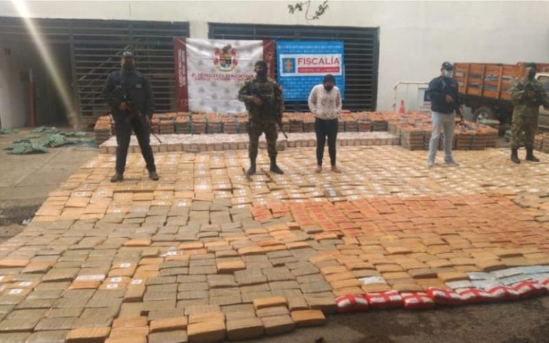 ¡Estos traficantes de droga ‘tienen huevo’!