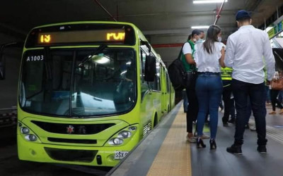 Pruebas PCR en el portal ‘garrotero’ de Metrolínea