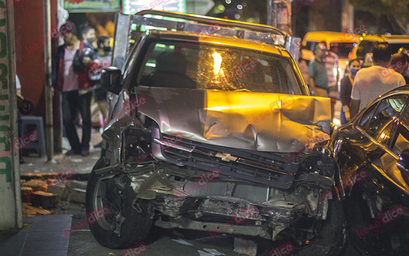 Conductor generó caos en La Pedregosa, ¡tremendo accidente!