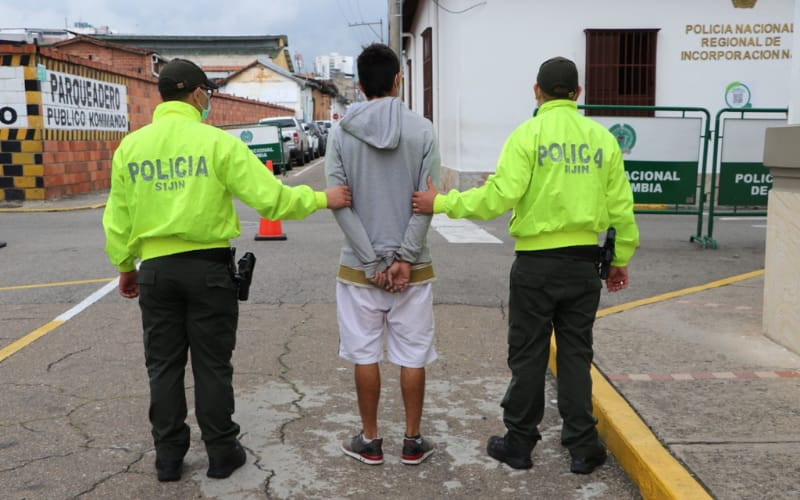 10 millones de recompensa por delincuentes