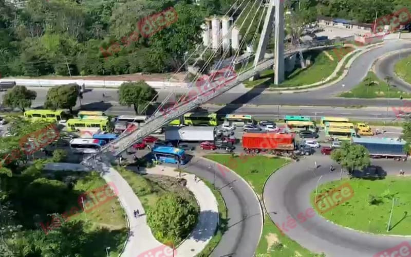 Sigue en pie el paro de transportadores en el Área