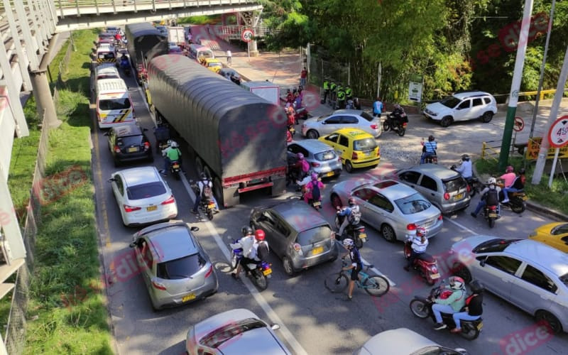 Sigue en pie el paro de transportadores en el Área