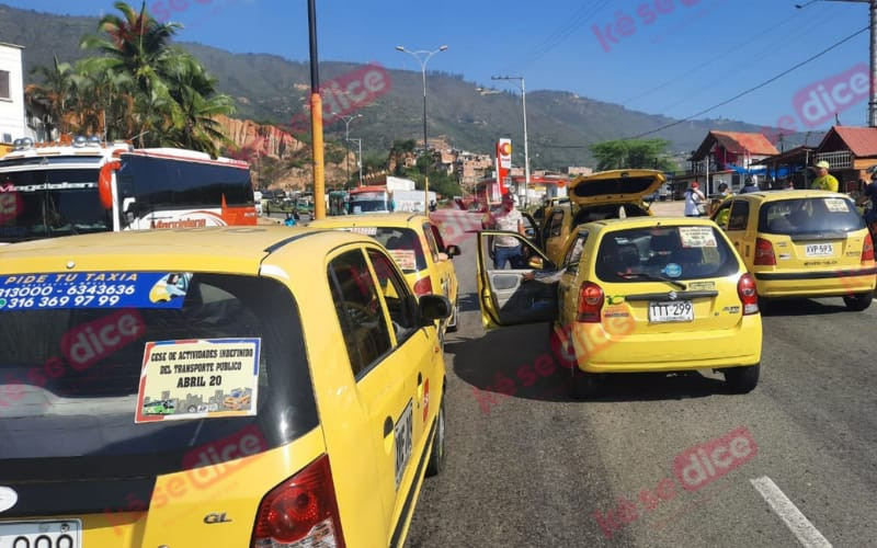 Sigue en pie el paro de transportadores en el Área