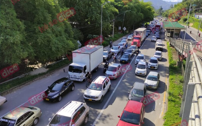 Sigue en pie el paro de transportadores en el Área