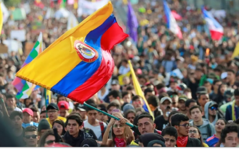 Ordenaron suspender manifestaciones en Colombia
