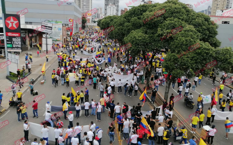 Las pedradas no opacaron el civismo en Bucaramanga