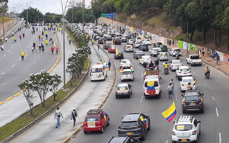 Las pedradas no opacaron el civismo en Bucaramanga