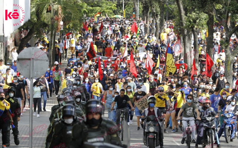 Así avanza la marcha del Primero de Mayo en Bucaramanga