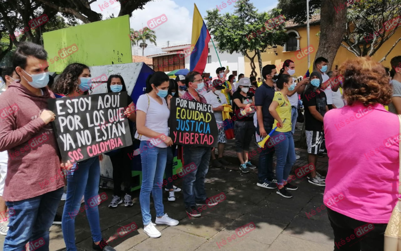 Bucaramanga protesta en completa calma este 5 de mayo