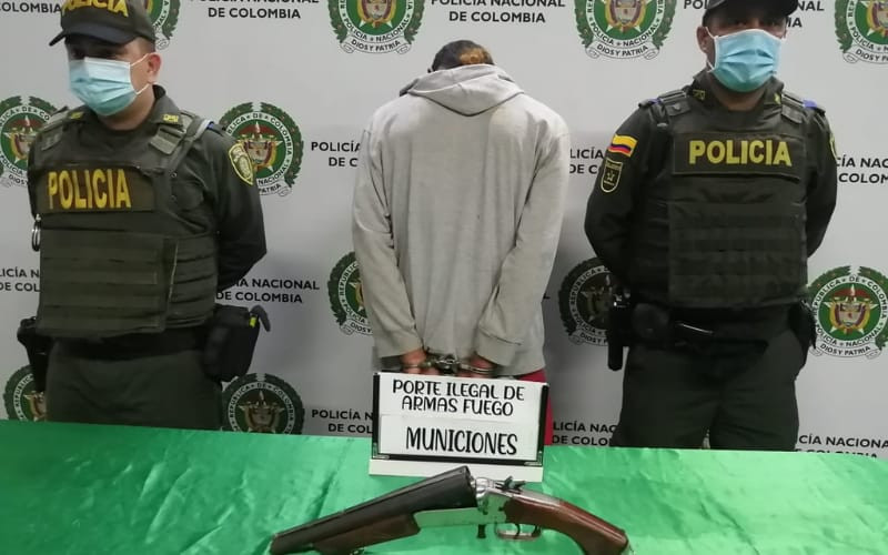 Los encontraron ‘enfierrados’ y ‘llenos’ de droga