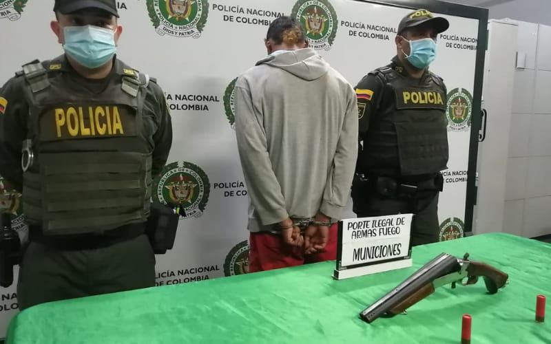 Los encontraron ‘enfierrados’ y ‘llenos’ de droga