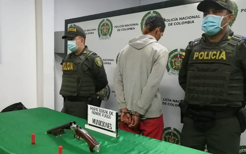 Los encontraron ‘enfierrados’ y ‘llenos’ de droga