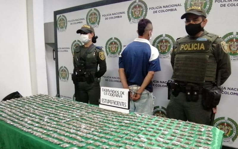 Los encontraron ‘enfierrados’ y ‘llenos’ de droga