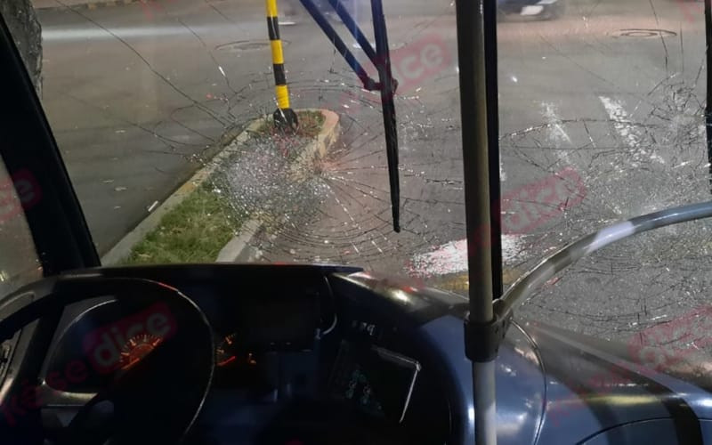 Locura y vandalismo al caer la noche en Bucaramanga