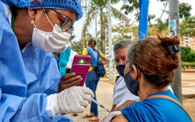 Mayores de 55 a vacunarse en Bucaramanga