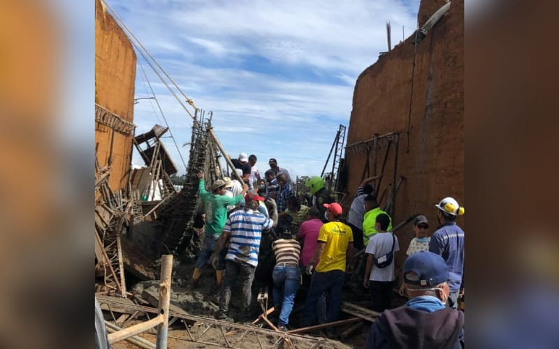 Heridos en colapso de pirámide del Mercado Campesino