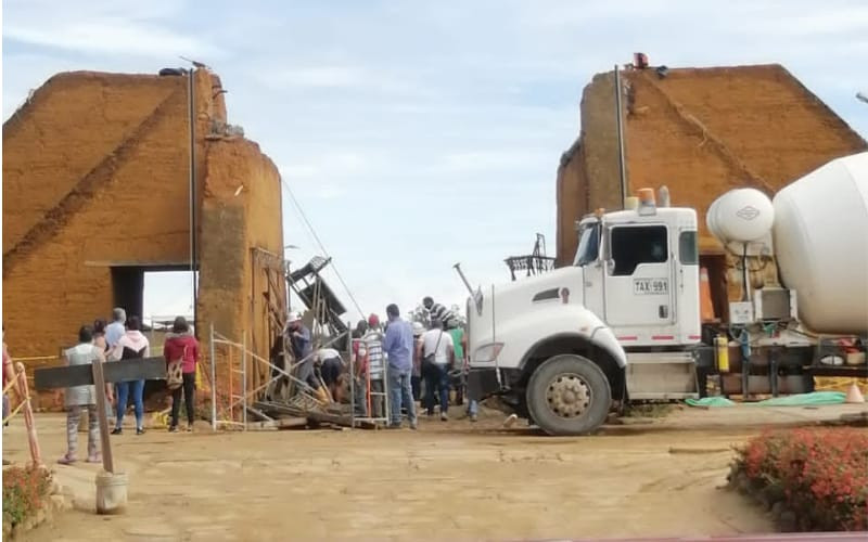 Heridos en colapso de pirámide del Mercado Campesino