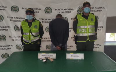 ‘Volado’ y con un ‘fierro’ por el barrio San Rafael