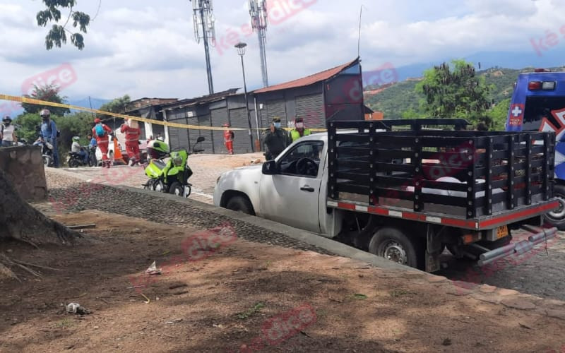 Los sicarios entraron por la Puerta Grande de Girón