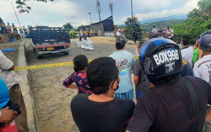 Los sicarios entraron por la Puerta Grande de Girón