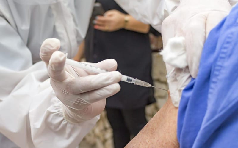 Girón espera por más dosis de vacunas Pfizer