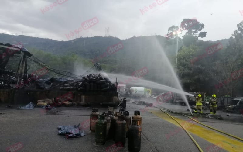 Incendio terminó sin heridos, pero con varios daños