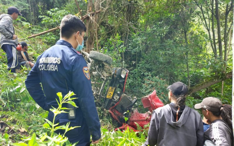 Dos heridos tras caer por barranco en Piedecuesta