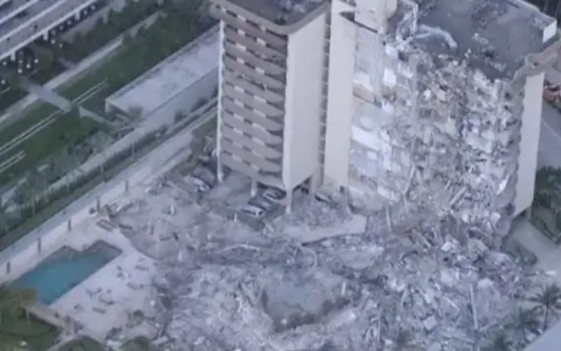 Se desplomó edificio de 12 pisos en Miami, EE.UU.