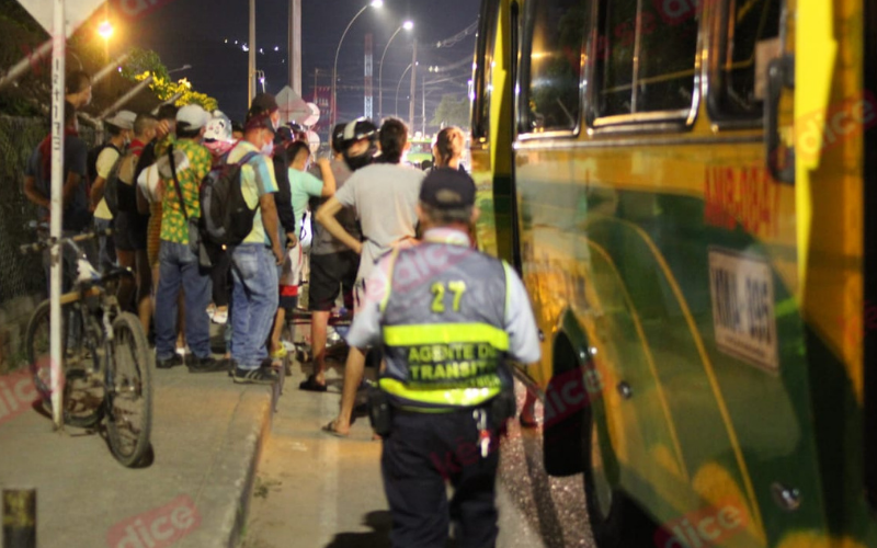 Ciclista muere arrollado por bus en Centroabastos