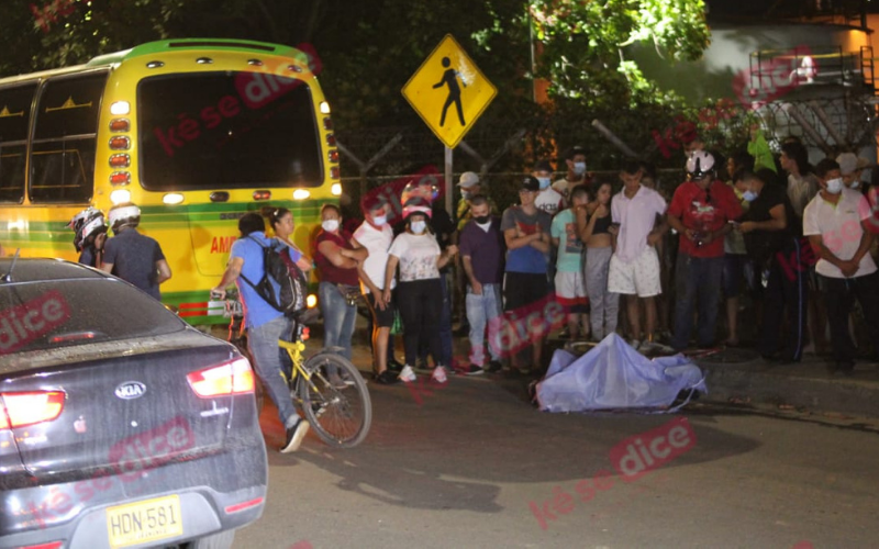 Ciclista muere arrollado por bus en Centroabastos