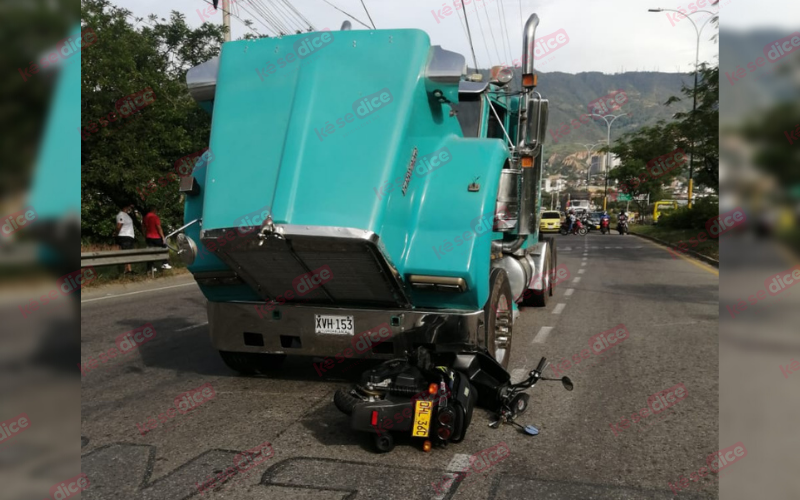 Muere motociclista accidentada en el Anillo Vial