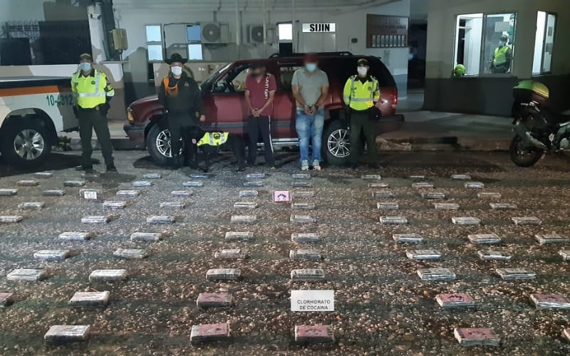 Viajaban en camioneta con más de 100 kilos de coca