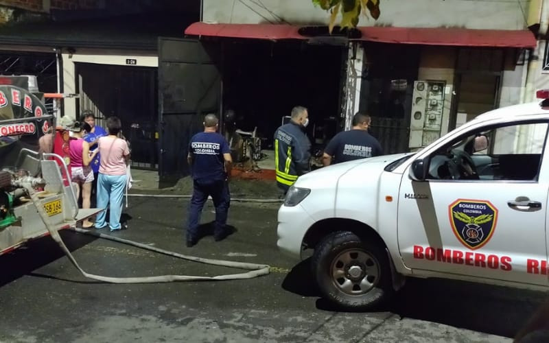 Ardió la noche en un local comercial de Rionegro