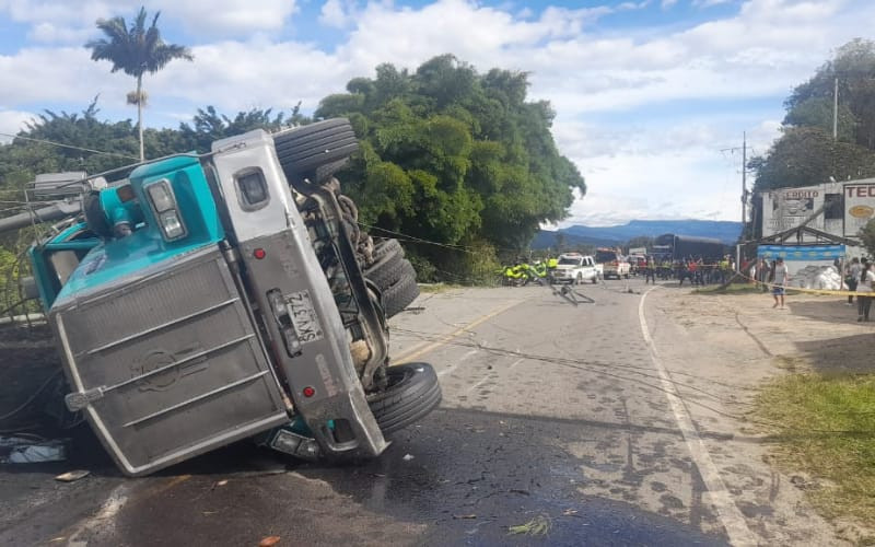 La Muerte la sorprendió esperando el bus