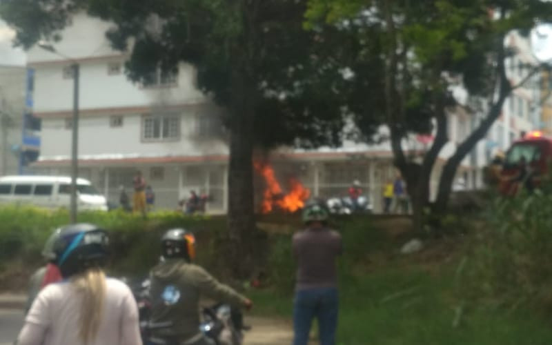 En Piedecuesta ardió otra moto de presuntos ladrones