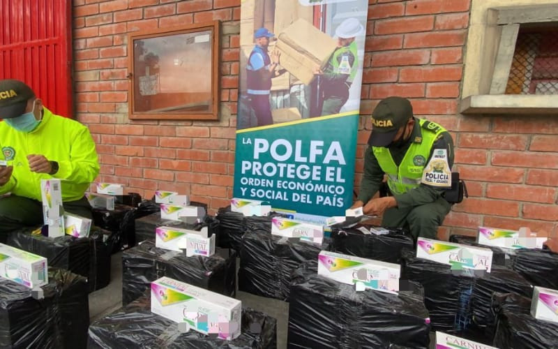 Escondía una millonada en cigarrillos de contrabando